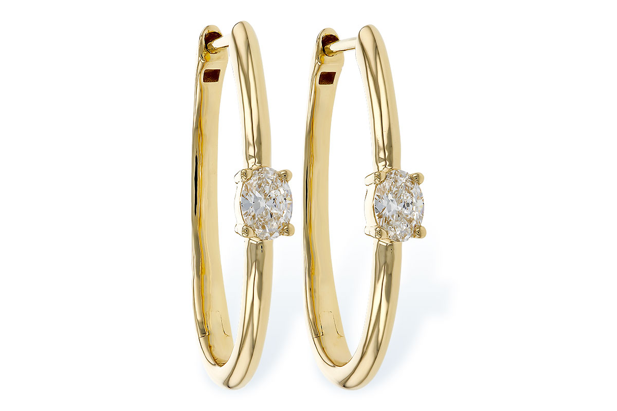 A275-22650: EARRINGS .47 TW OVAL DIAMONDS