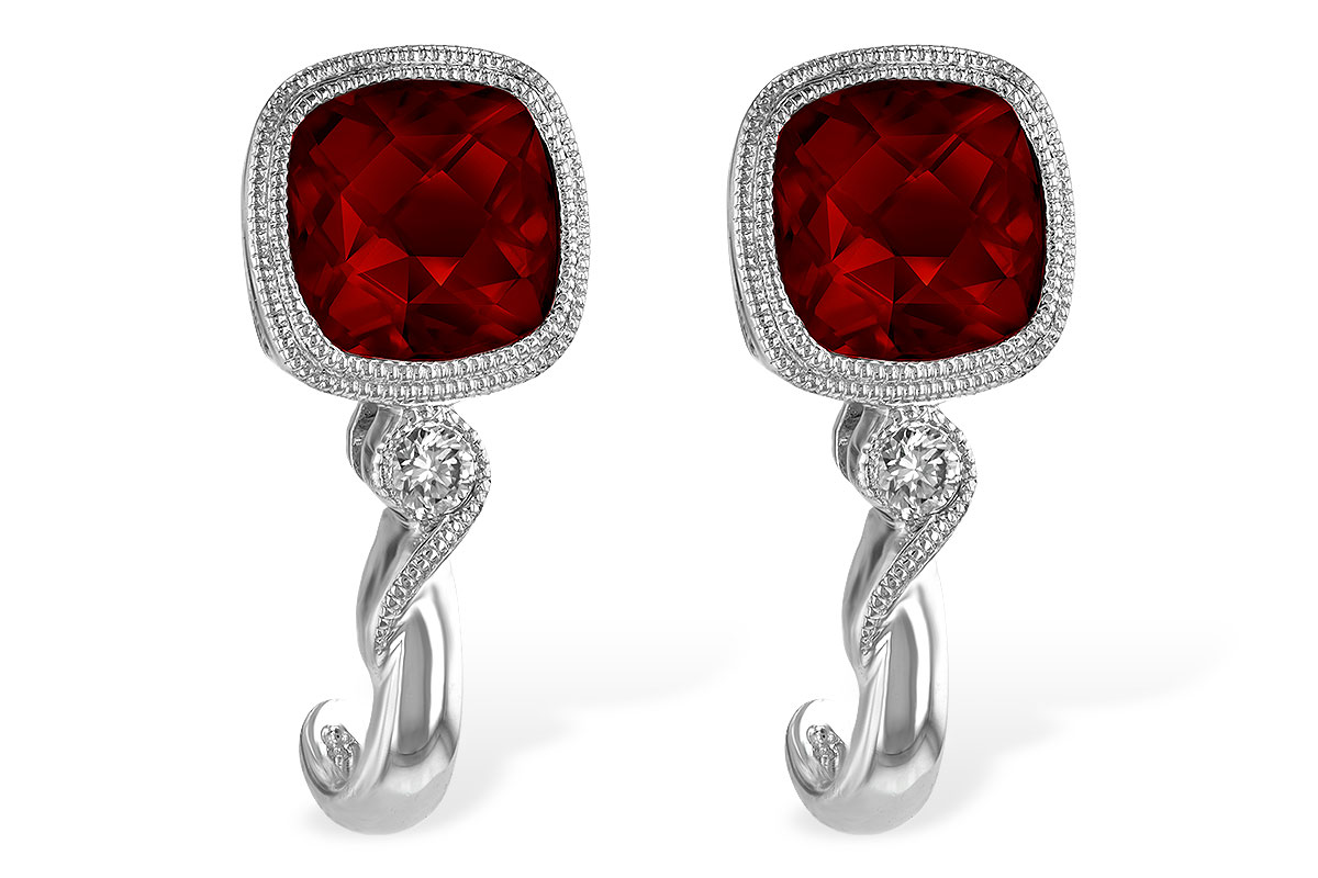 B184-35441: EARRINGS 2.36 GARNET 2.40 TGW