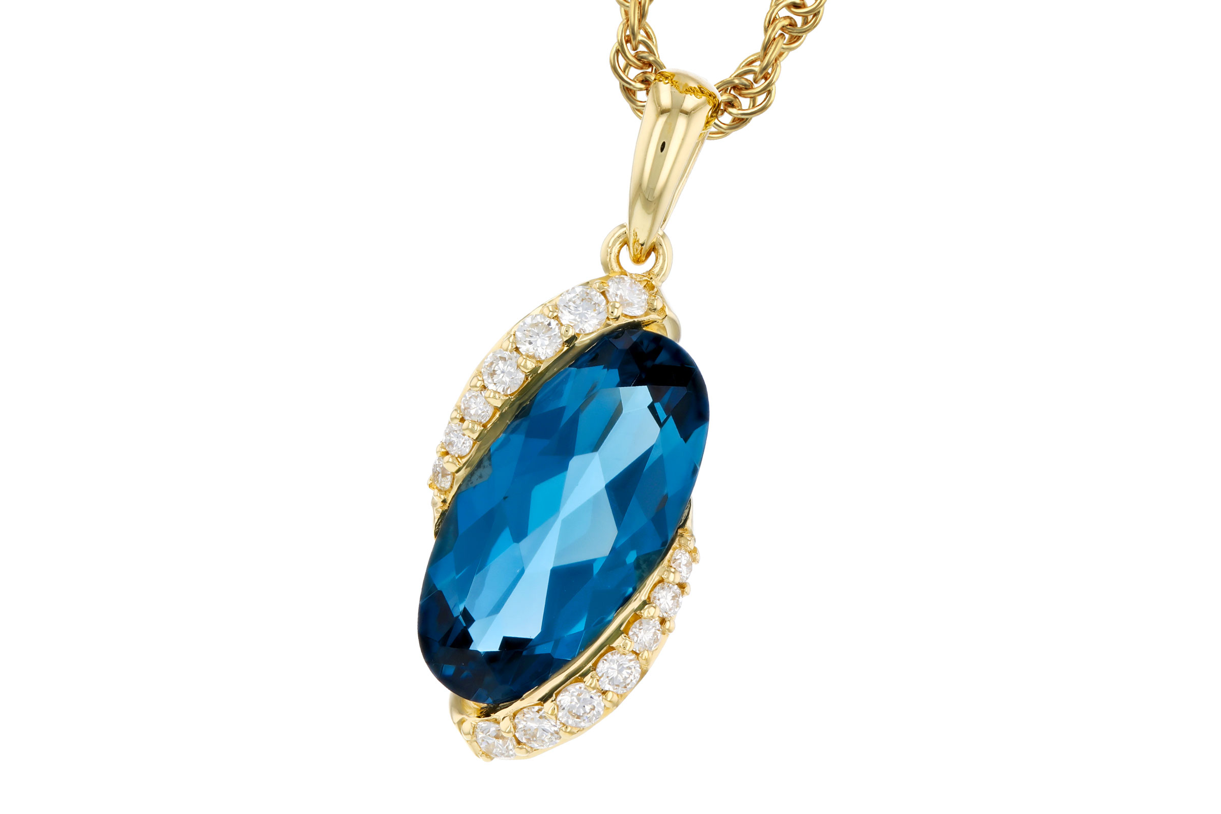 G276-12668: NECK 2.25 LONDON BLUE TOPAZ 2.37 TGW (12x6MM LBT)
