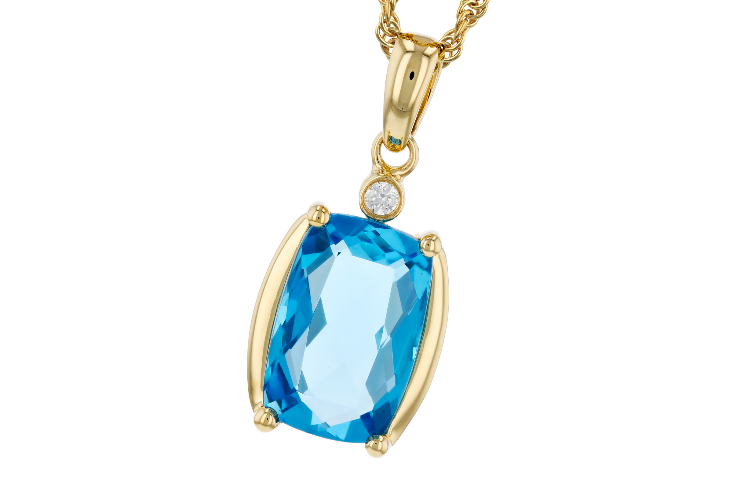 K276-11741: NECKLACE 2.88 BLUE TOPAZ 2.90 TGW (11x7MM BT)