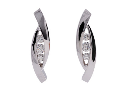 L000-71759: EARRINGS .27 TW