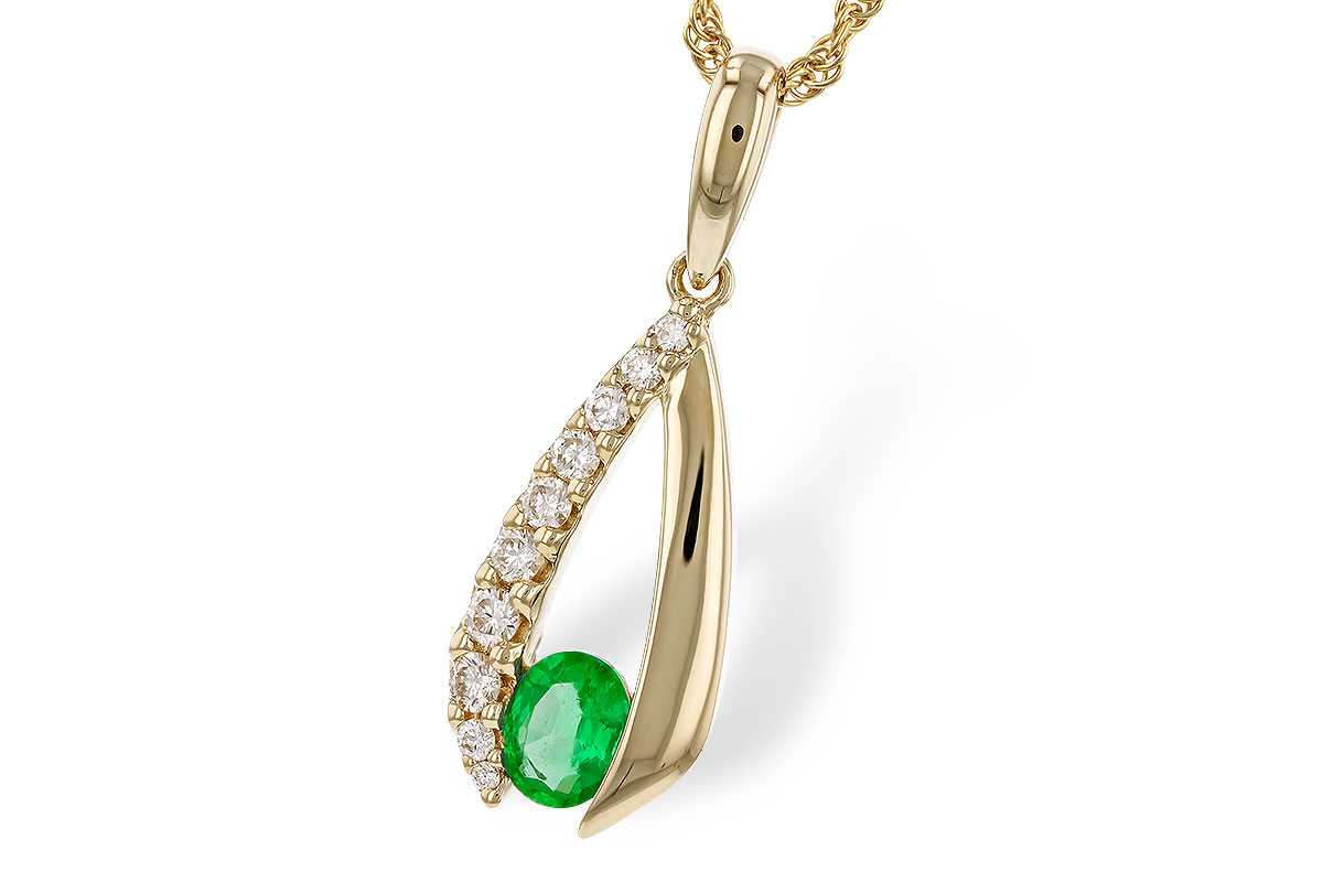 L275-24459: NECKLACE .28 EMERALD .45 TGW (5x4 EMER)
